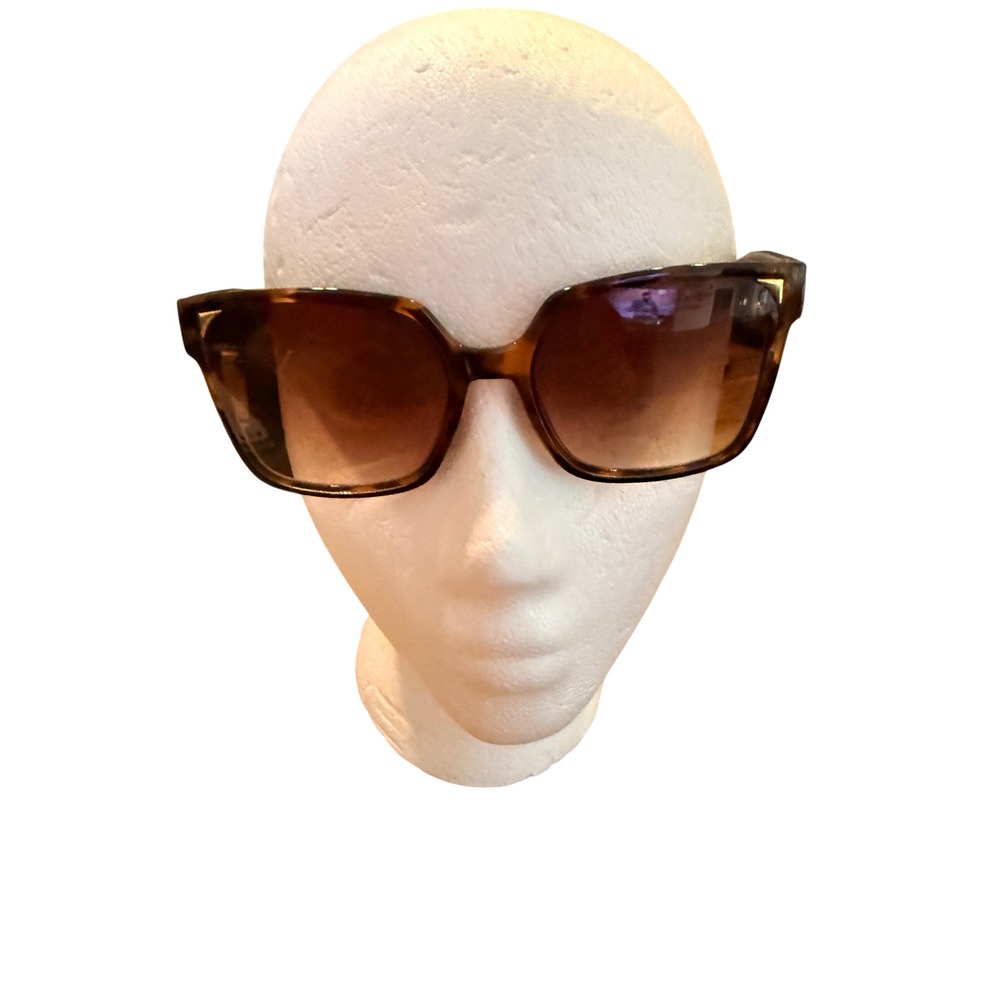 Tahari Oversized Square Sunglasses‎ Tortoise Brown Gradient Quiet Luxury Chic - Picture 2 of 11